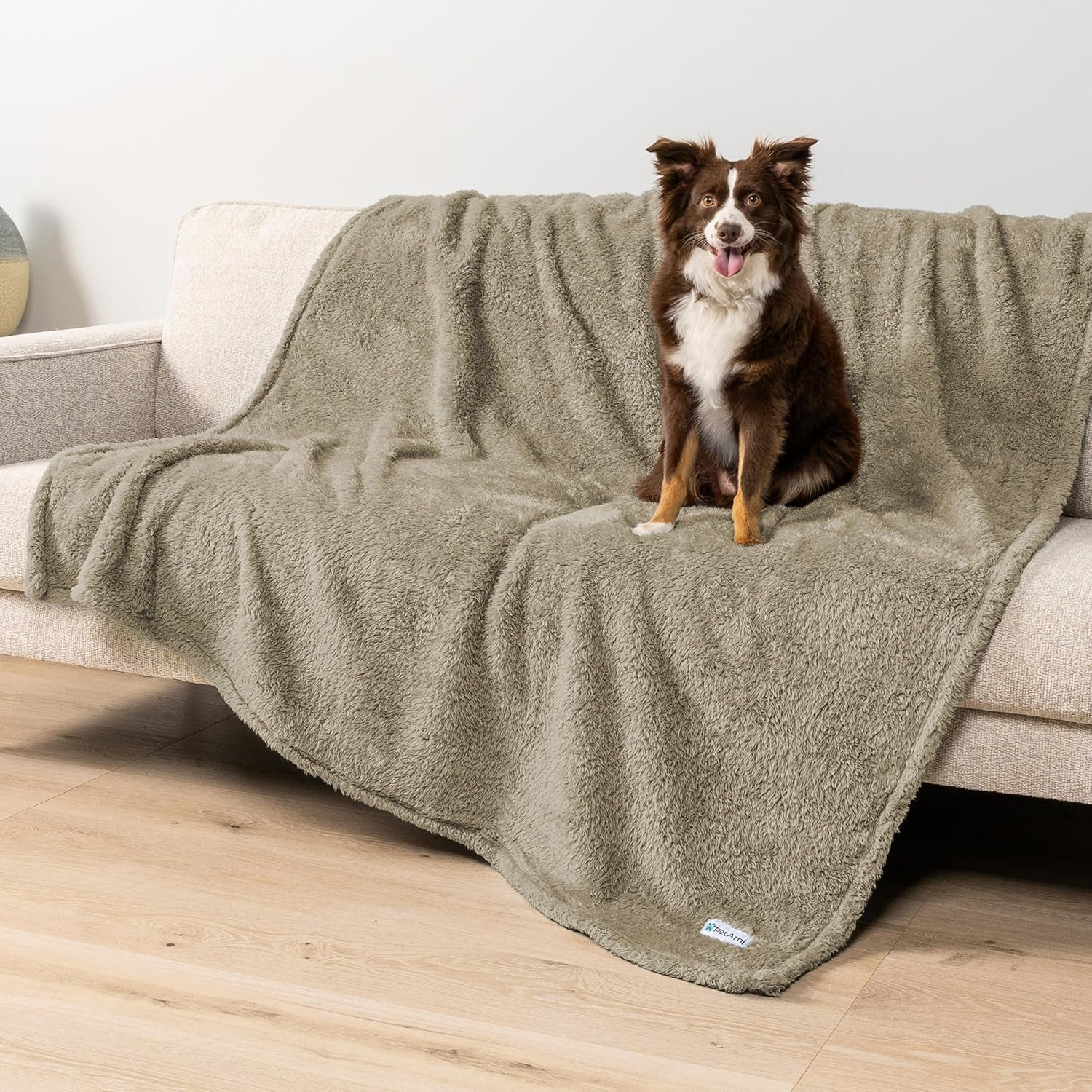 Couch Defender – Waterproof Fluffy Pet Blanket